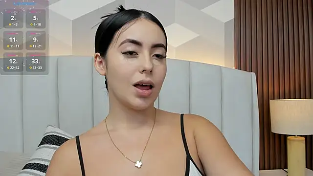 Julietasantos   online show from November 2025 07:03:02 PM