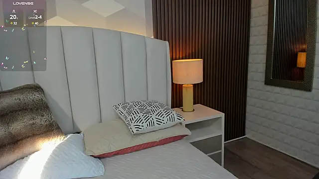 Julietasantos   online show from March 2025 09:35:01 PM