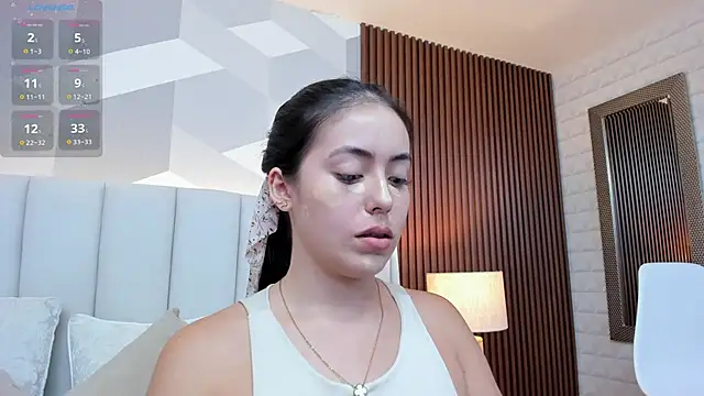 Julietasantos   online show from October 2025 06:20:02 PM