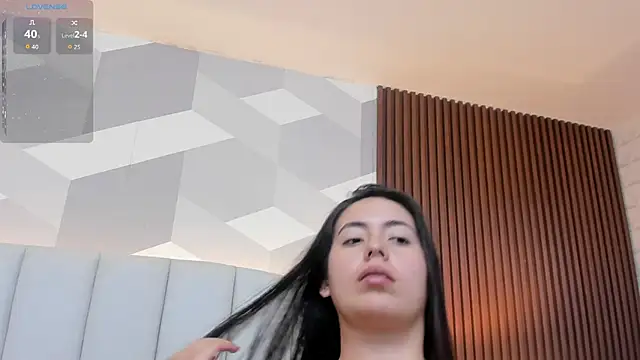 Julietasantos   online show from May 2026 06:36:02 PM