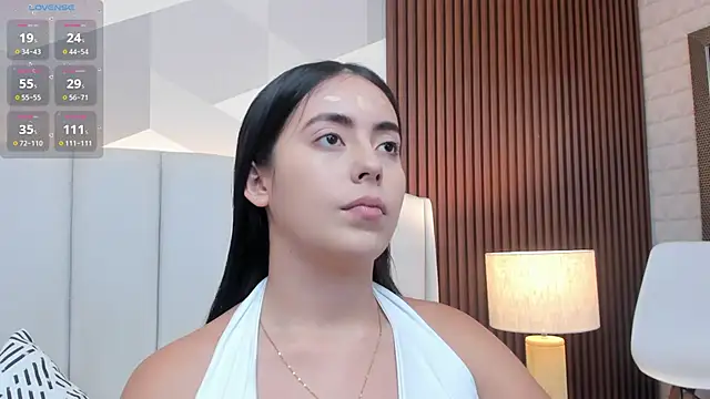 Julietasantos   online show from May 2026 06:38:01 PM