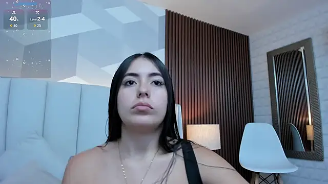 Julietasantos   online show from December 2025 06:20:02 PM