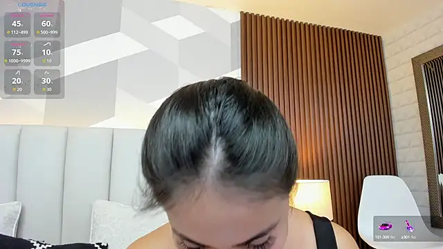 Julietasantos   online show from September 2025 06:20:01 PM
