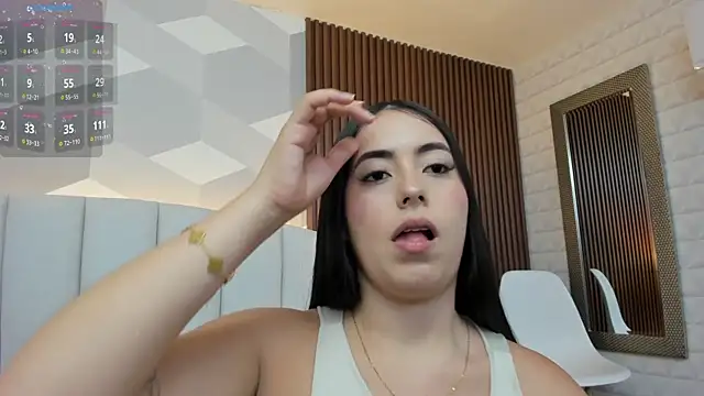 Julietasantos   online show from October 2025 06:32:02 PM