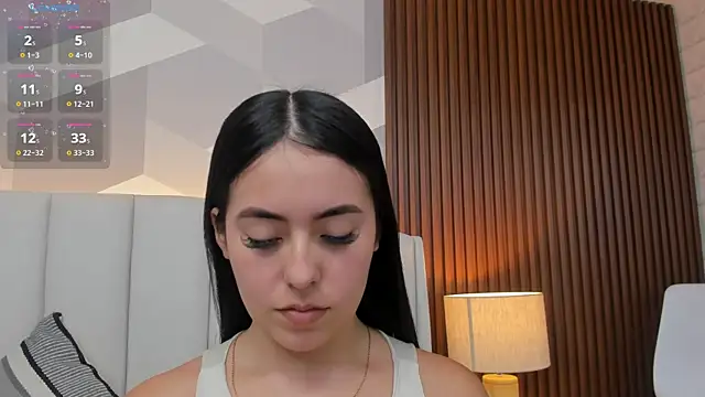 Julietasantos   online show from December 2025 06:25:01 PM