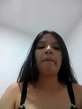 CoralGreenn online show from October 2025 04:19:02 PM