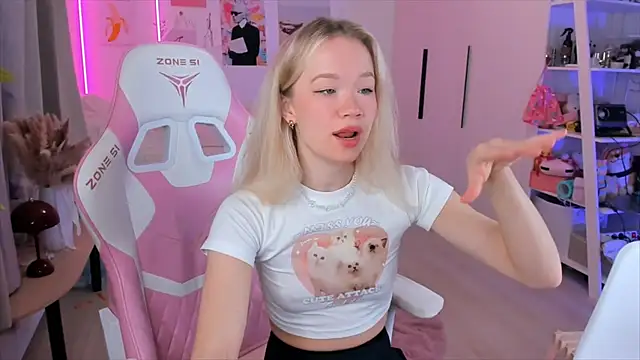 Lily Young online show from February 2026 04:43:02 AM