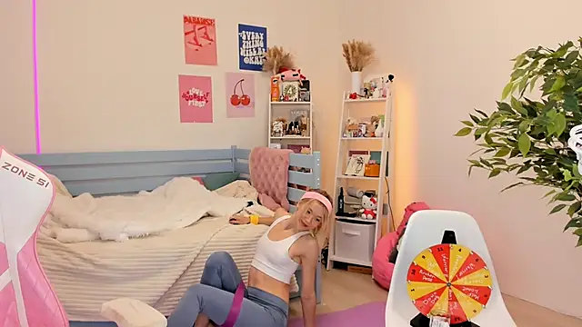 Snapshot of Lily_Young chatting on October 2025 06:12:01 AM Lily Young online show from October 2025 06:12:01 AM