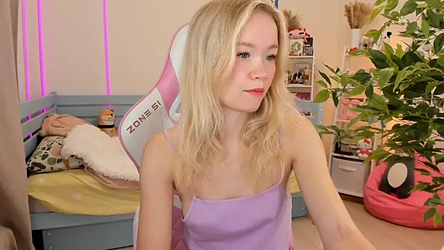 Snapshot of Lily_Young chatting on October 2025 05:08:01 AM Lily Young online show from October 2025 05:08:01 AM