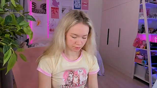 Lily Young online show from February 2026 05:15:01 AM