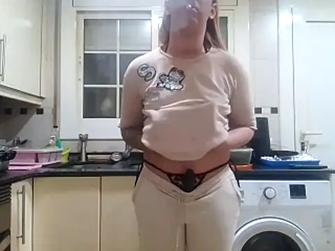 Snapshot of Dakota_Blonde08 chatting on November 2025 08:47:01 PM Dakota Blonde08 online show from November 2025 08:47:01 PM