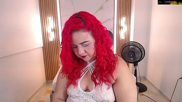 Snapshot of Mariana_Rojas chatting on June 2026 06:18:02 AM Mariana Rojas online show from June 2026 06:18:02 AM