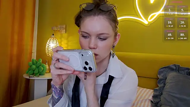 lessysweety online show from April 2026 03:13:02 AM