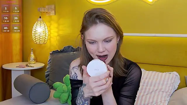 lessysweety online show from February 2026 03:47:01 AM