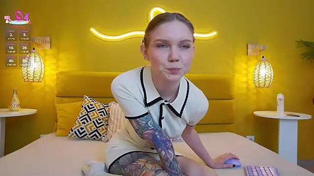 lessysweety online show from November 2025 04:05:01 AM