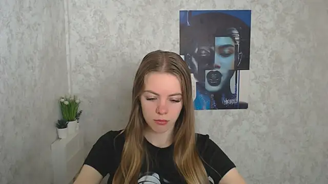 Snapshot of AliceFlirtt_ chatting on September 2025 08:21:02 AM AliceFlirtt online show from September 2025 08:21:02 AM