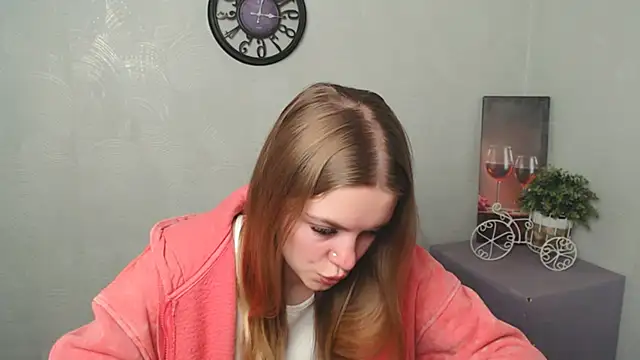 AliceFlirtt  online show from February 2025 01:43:01 PM