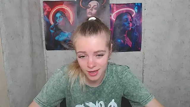 AliceFlirtt  online show from September 2025 08:25:01 AM