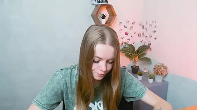 AliceFlirtt  online show from September 2025 08:51:02 AM