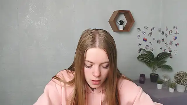 AliceFlirtt  online show from September 2025 07:15:02 AM