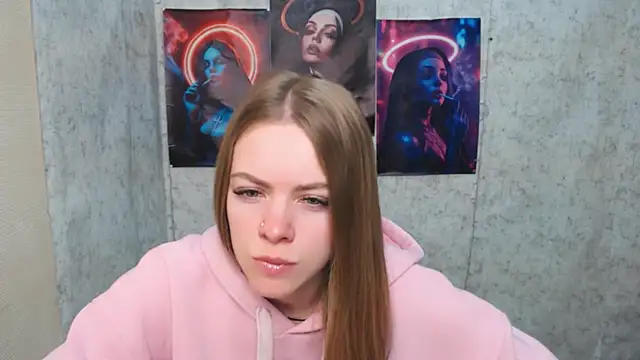 Snapshot of AliceFlirtt_ chatting on November 2025 09:25:01 AM AliceFlirtt online show from November 2025 09:25:01 AM