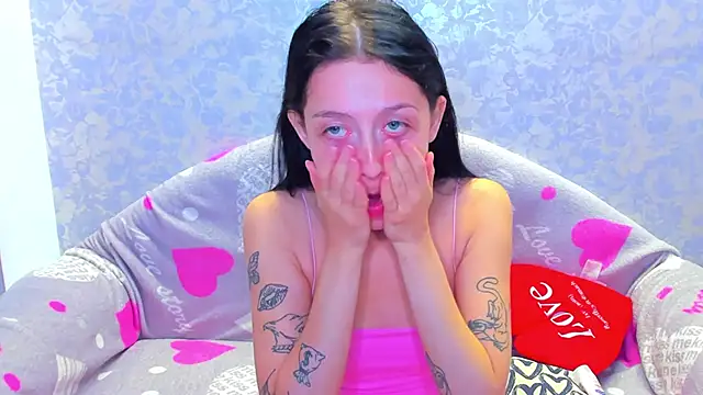 Snapshot of Vanessa_Florence chatting on September 2025 01:34:01 AM Vanessa Florence online show from September 2025 01:34:01 AM