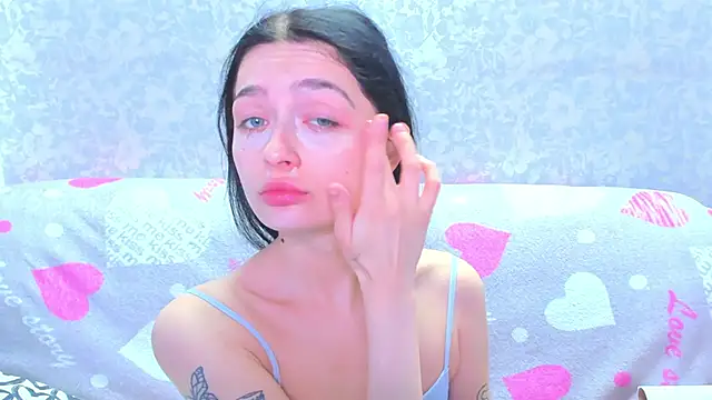 Vanessa Florence online show from April 2026 01:18:01 AM