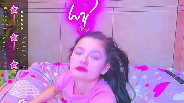 Snapshot of Vanessa_Florence chatting on March 2025 04:39:02 AM Vanessa Florence online show from March 2025 04:39:02 AM