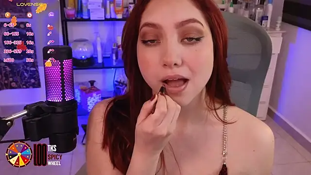 Snapshot of LilyVelvett chatting on November 2025 03:49:02 AM LilyVelvett online show from November 2025 03:49:02 AM