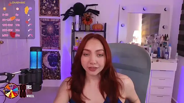 Snapshot of LilyVelvett chatting on November 2025 02:45:02 AM LilyVelvett online show from November 2025 02:45:02 AM