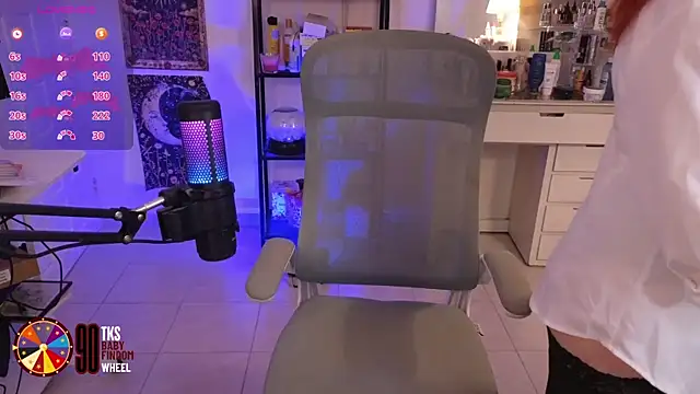 Snapshot of LilyVelvett chatting on November 2025 03:32:02 AM LilyVelvett online show from November 2025 03:32:02 AM