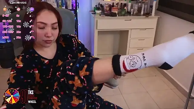 Snapshot of LilyVelvett chatting on December 2025 03:33:02 AM LilyVelvett online show from December 2025 03:33:02 AM