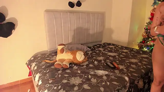 Snapshot of julieth_hot69 chatting on January 2025 07:20:01 AM julieth hot69 online show from January 2025 07:20:01 AM