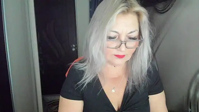 IryshAlice online show from October 2025 12:01:01 AM