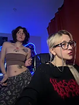 Dooubletroublee online show from March 2026 01:25:01 AM