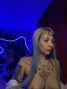 Dooubletroublee online show from November 2025 10:36:01 PM