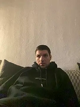 Ricoleckt online show from February 2025 08:31:01 PM