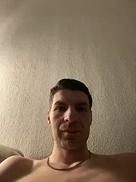 Ricoleckt online show from March 2025 09:59:02 PM