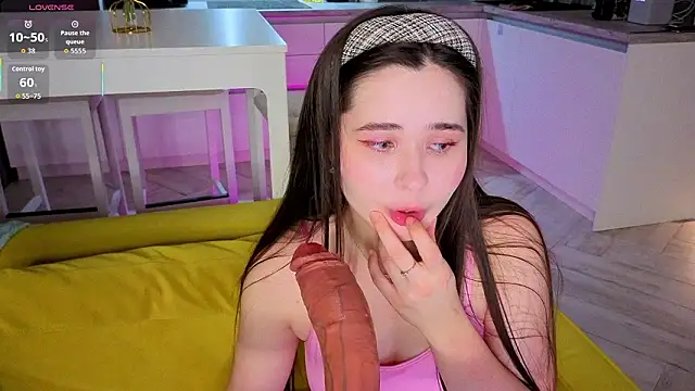 KateBleare online show from March 2026 05:07:01 PM