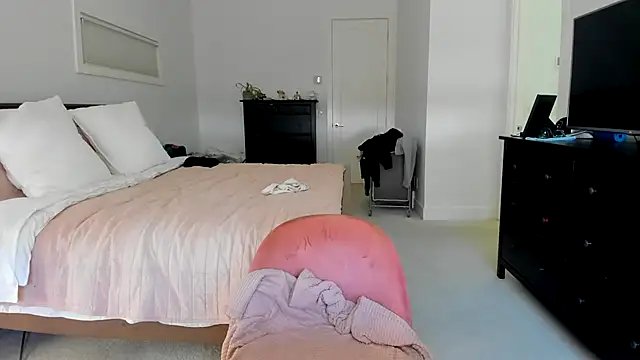 Kymmmy online show from January 2026 09:41:01 PM