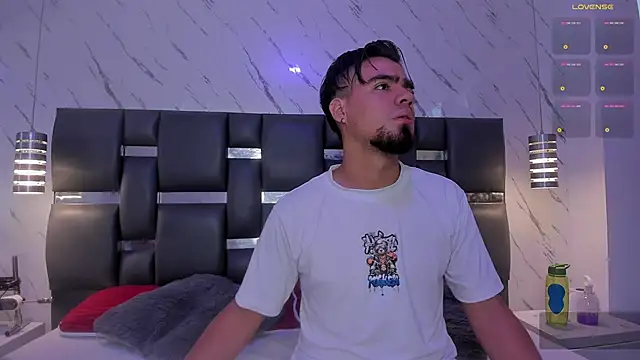 PittAndLunaa online show from March 2026 12:31:01 PM