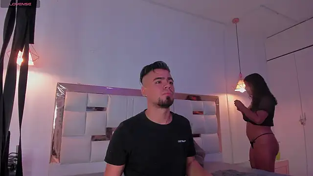 PittAndLunaa online show from January 2026 12:11:02 PM