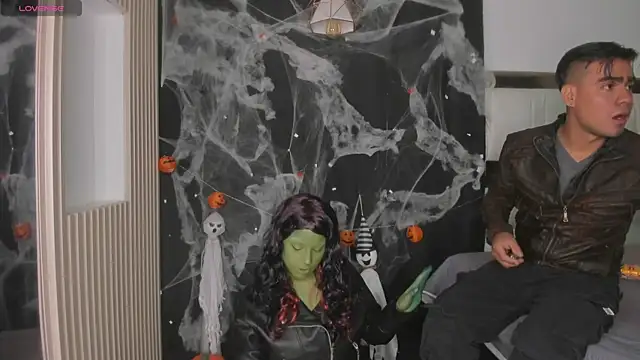 PittAndLunaa online show from October 2025 01:42:05 PM