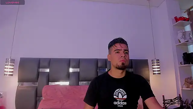 PittAndLunaa online show from February 2026 12:24:02 PM