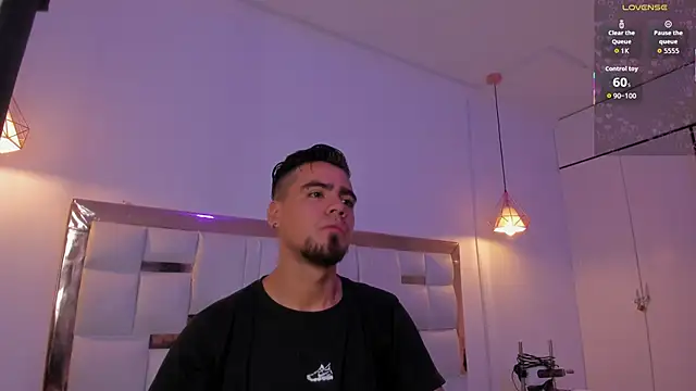 PittAndLunaa online show from December 2025 12:26:01 PM