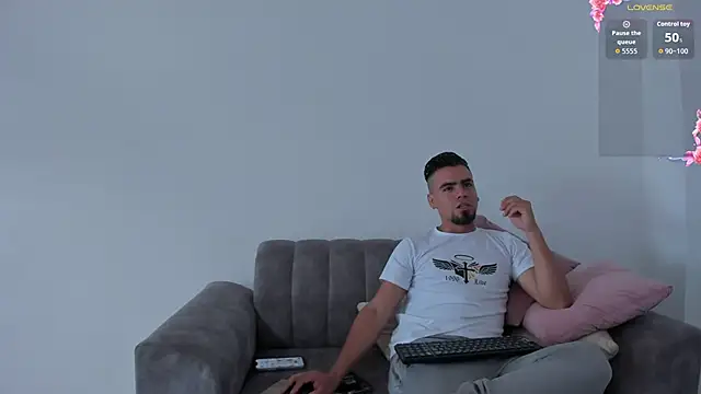 PittAndLunaa online show from May 2026 12:31:01 PM