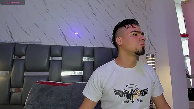 PittAndLunaa online show from March 2026 12:29:02 PM