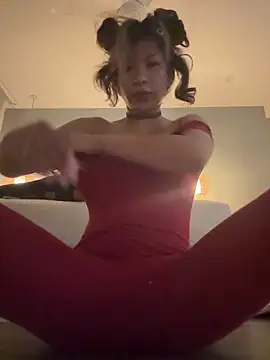 jackelinuh online show from May 2026 10:03:02 AM