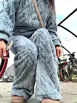 jackelinuh online show from April 2026 02:46:02 PM