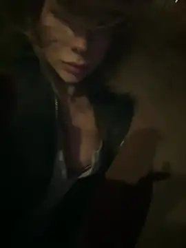 jackelinuh online show from April 2026 09:53:01 PM